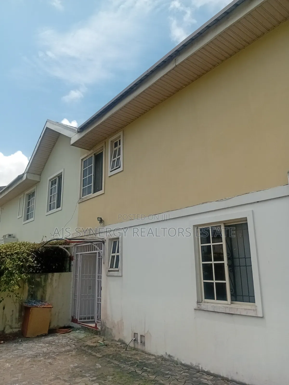 3bdrm Duplex in Lekki Phase 1 for rent