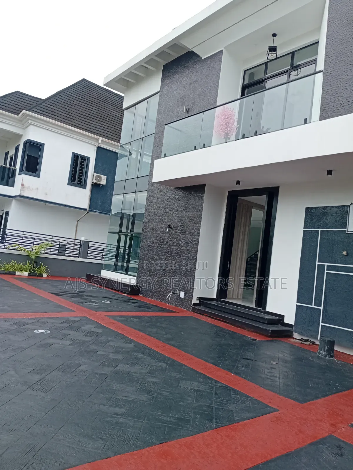 4bdrm Duplex in Sangotedo for sale