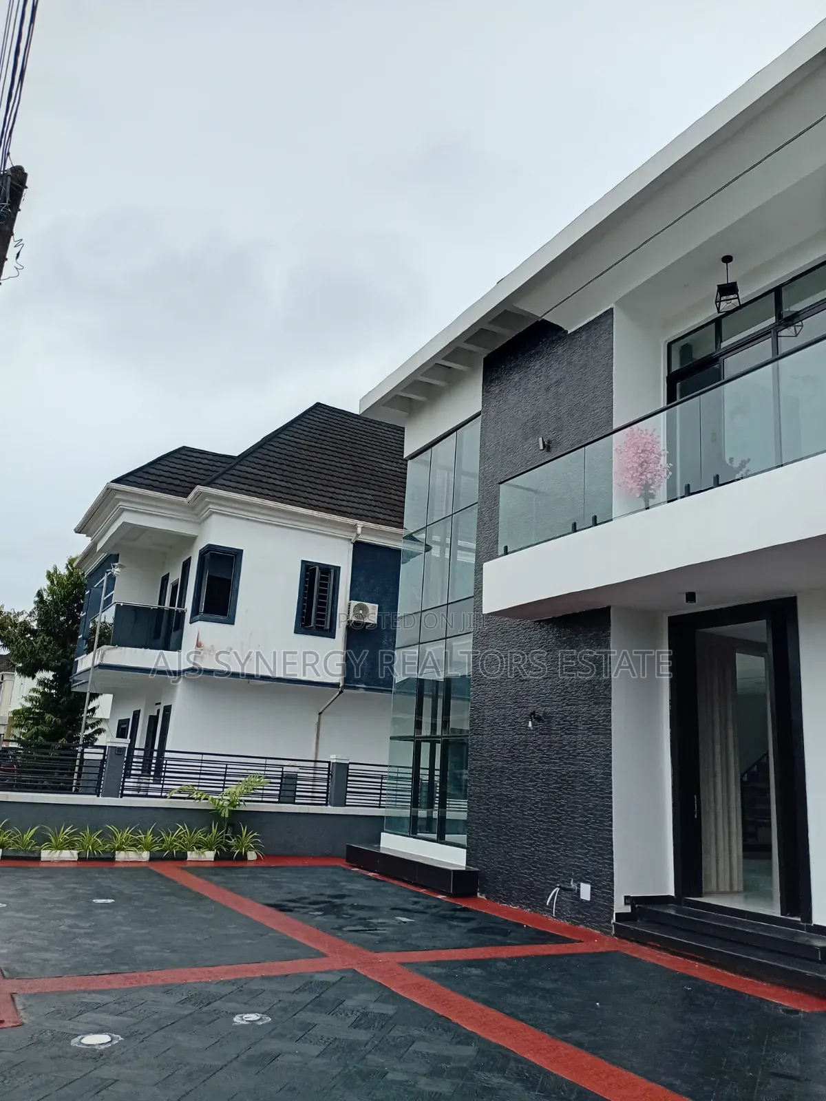 4bdrm Duplex in Sangotedo for sale
