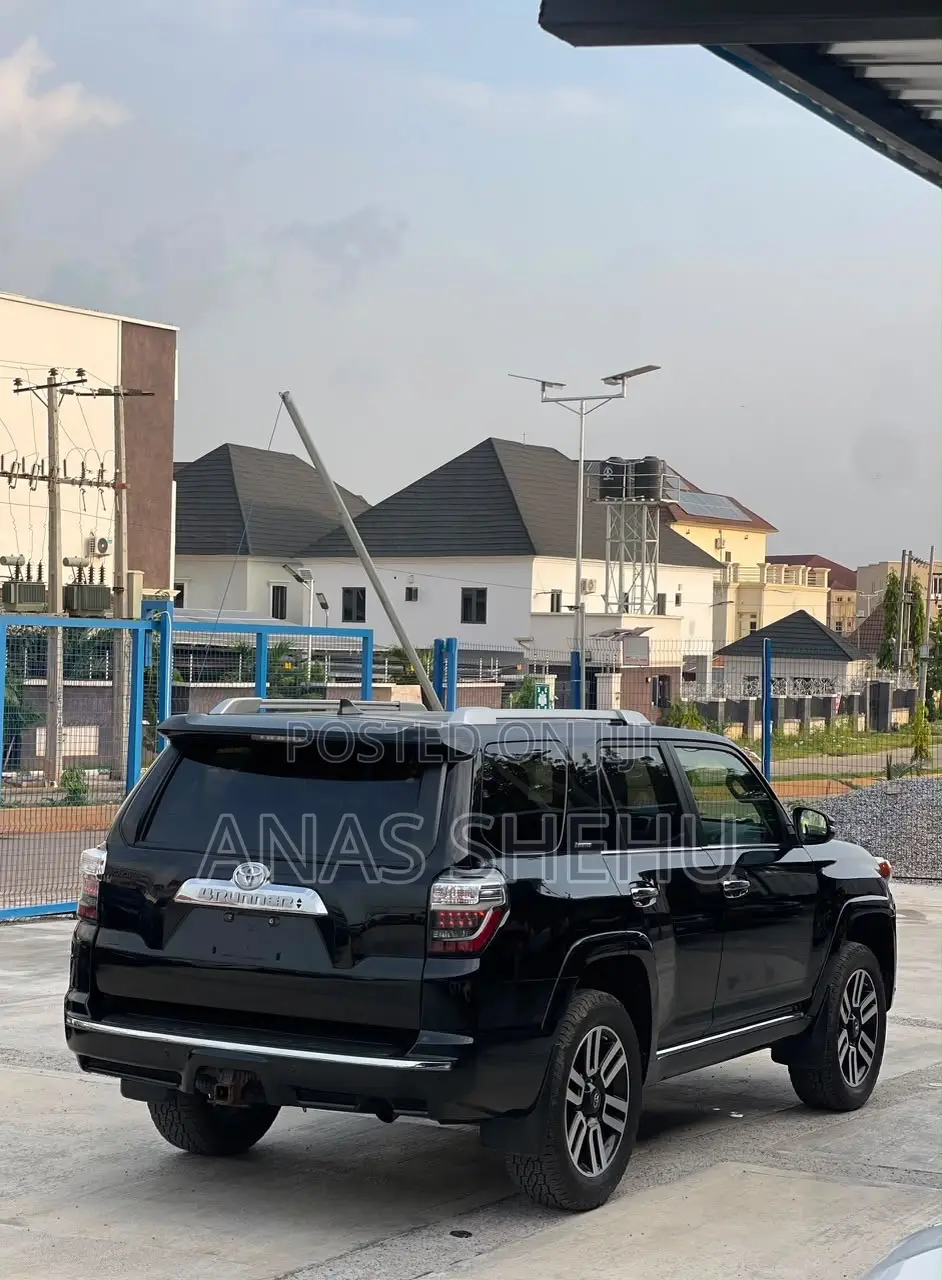 Toyota 4-Runner Limited 2020 Black