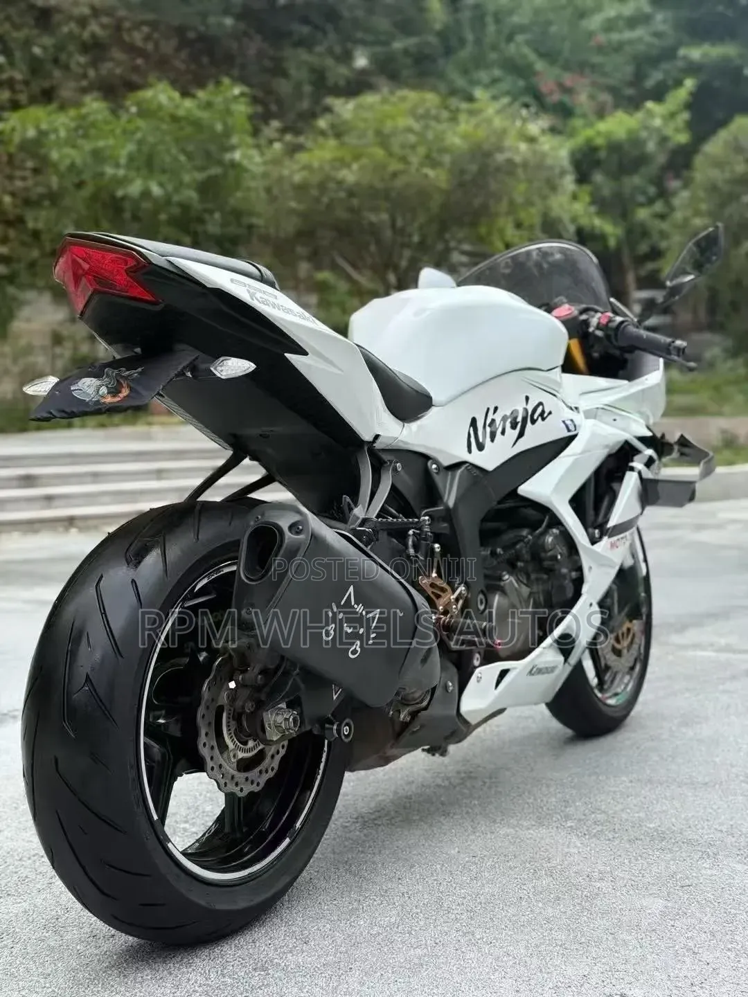 Kawasaki Ninja ZX6R 2015 White