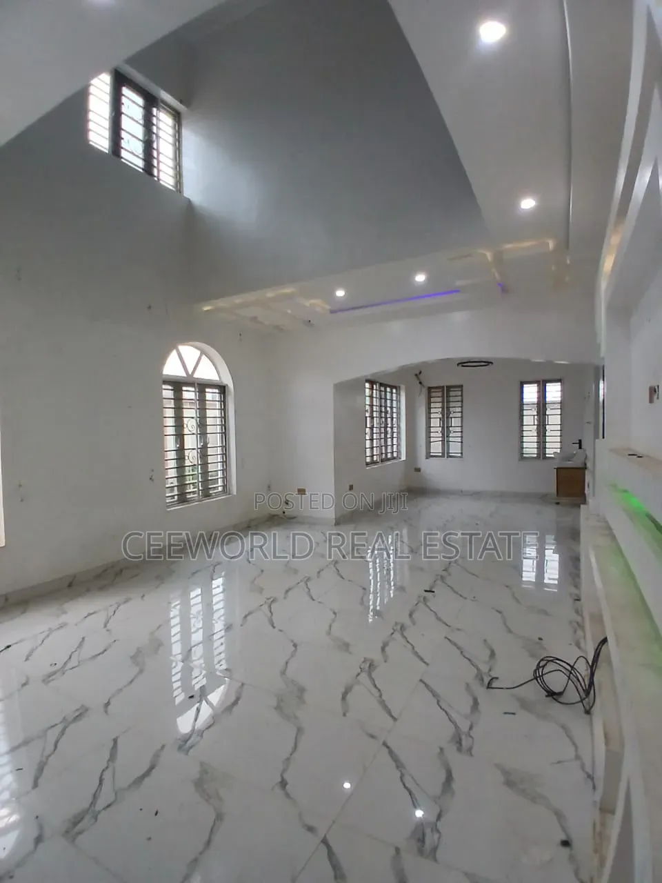4bdrm Duplex in Main Akala Express for rent