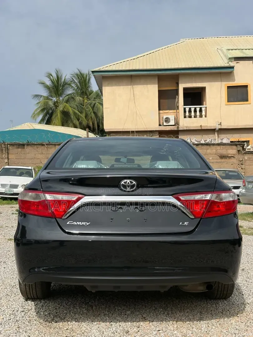 Toyota Camry 2017 Black