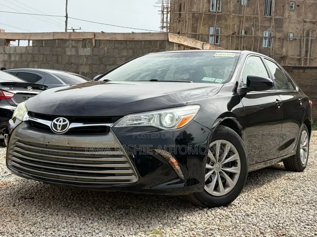 Toyota Camry 2017 Black