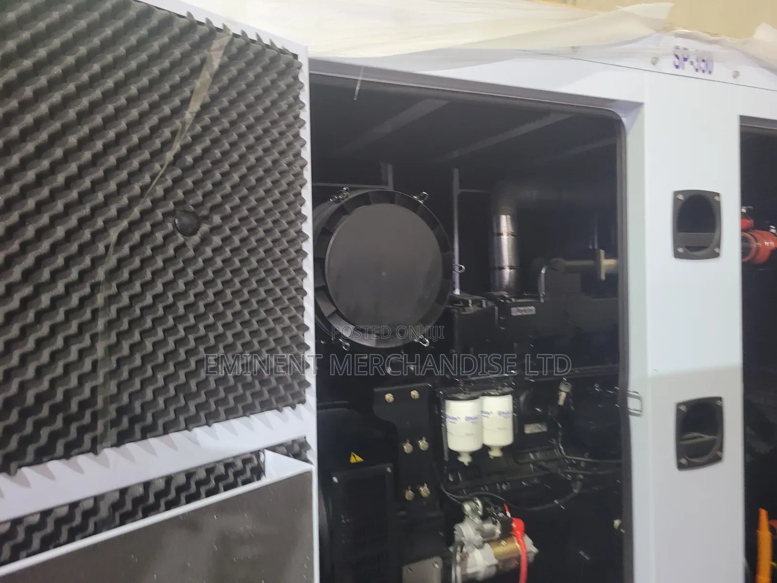 Enclosed Soundproof Perkins 350kva Generator