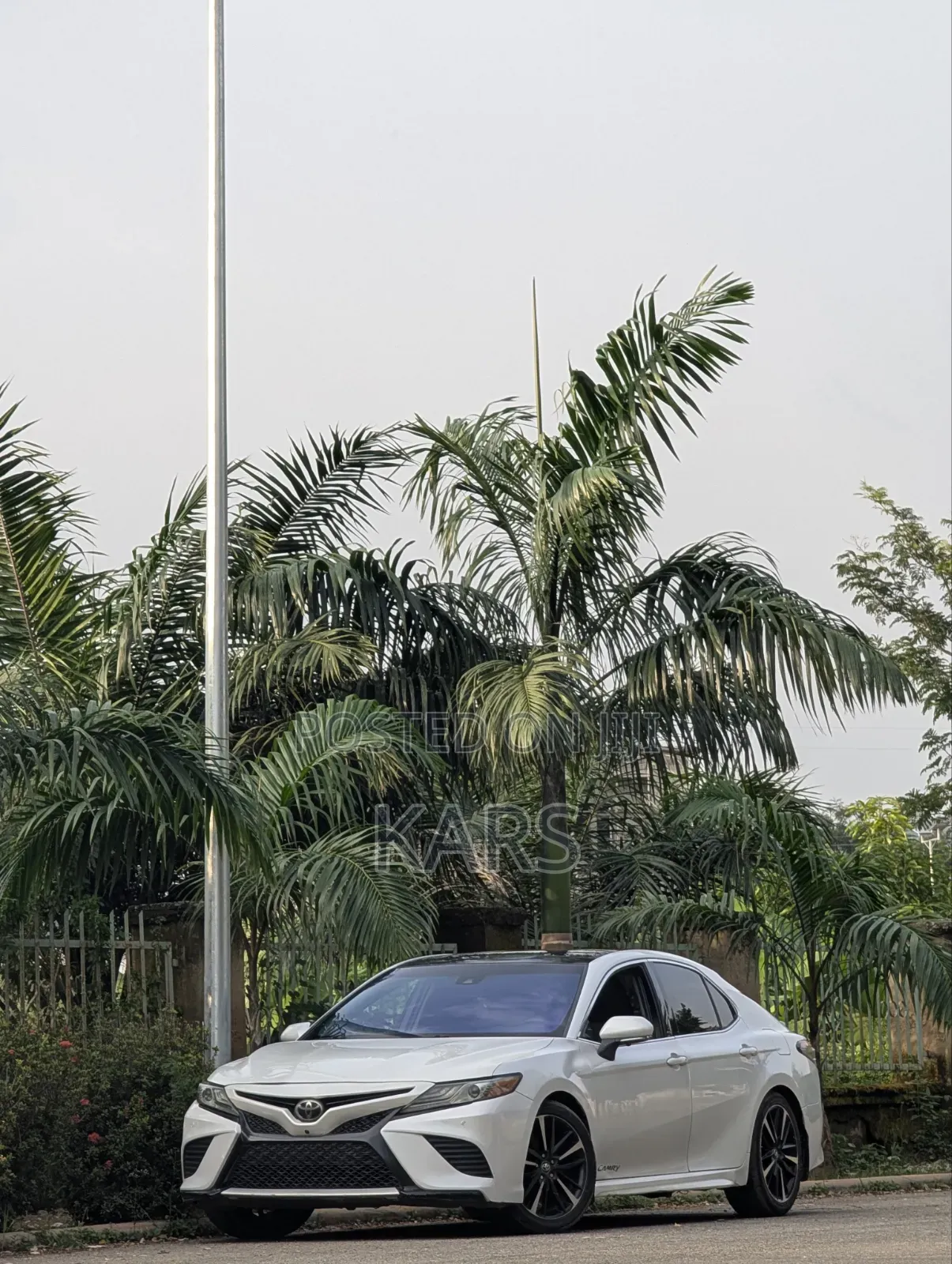 Toyota Camry XSE FWD (2.5L 4cyl 8AM) 2018 White