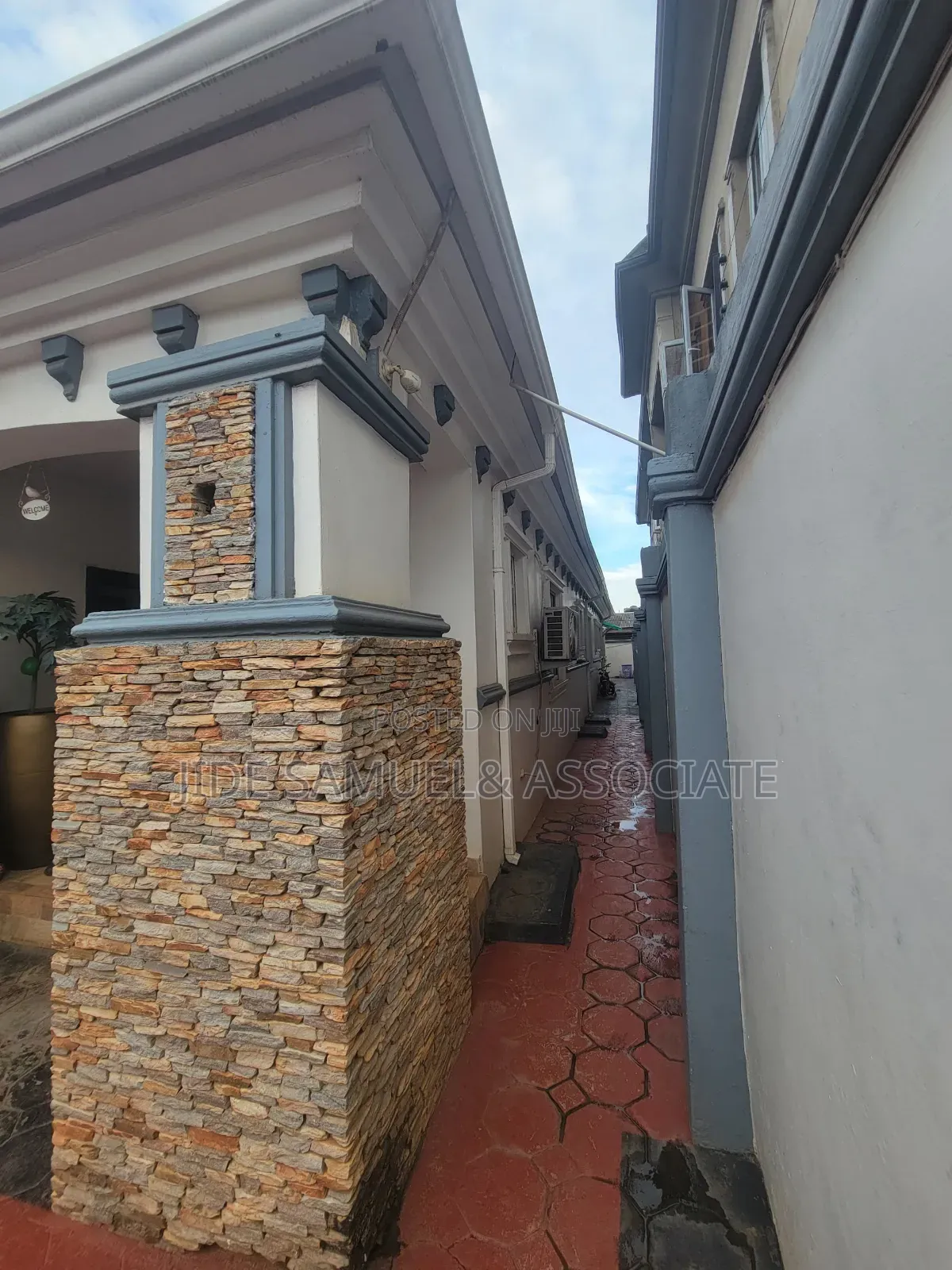 Furnished 3bdrm Bungalow in Ayobo for sale