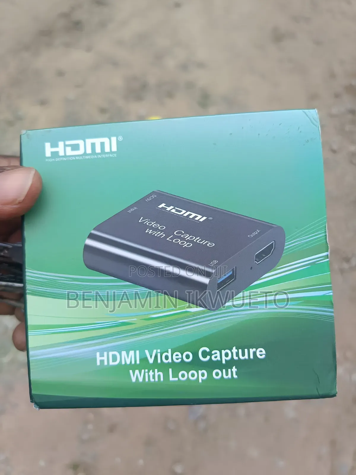 Capture Card With Loop Out