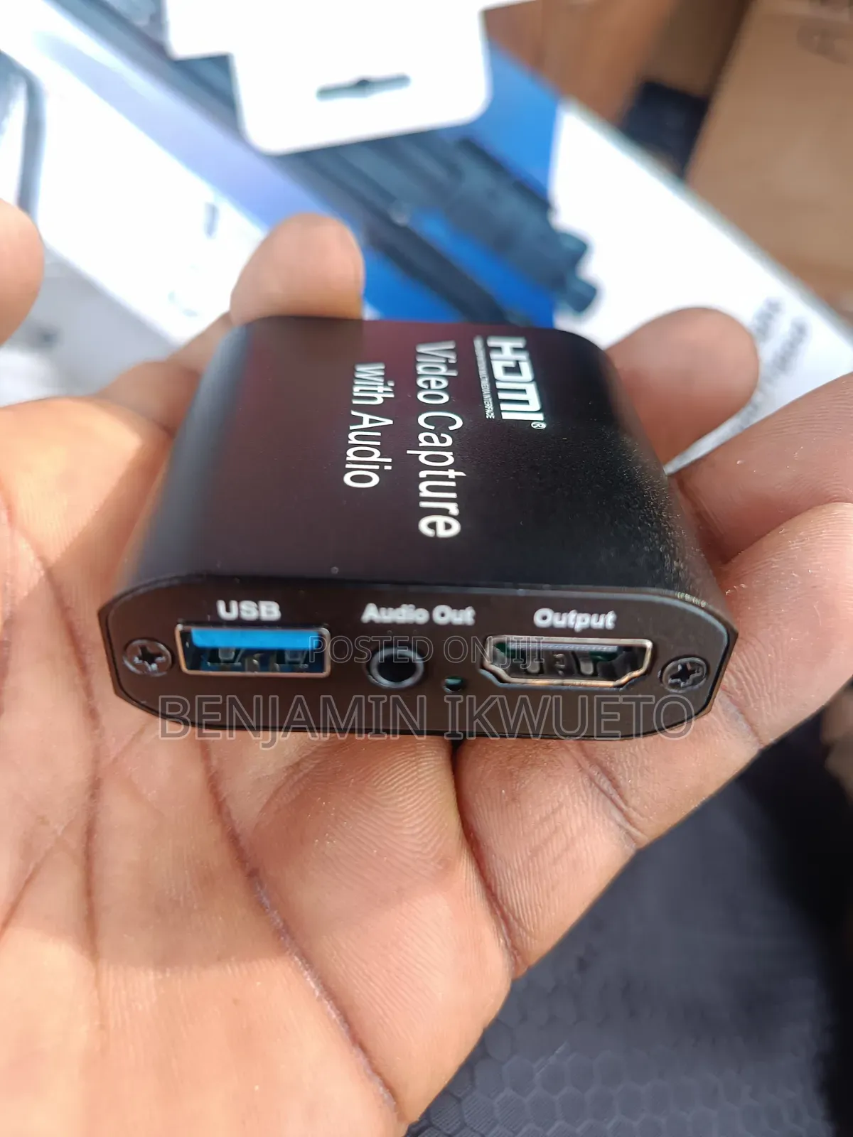 Capture Card With Loop Out
