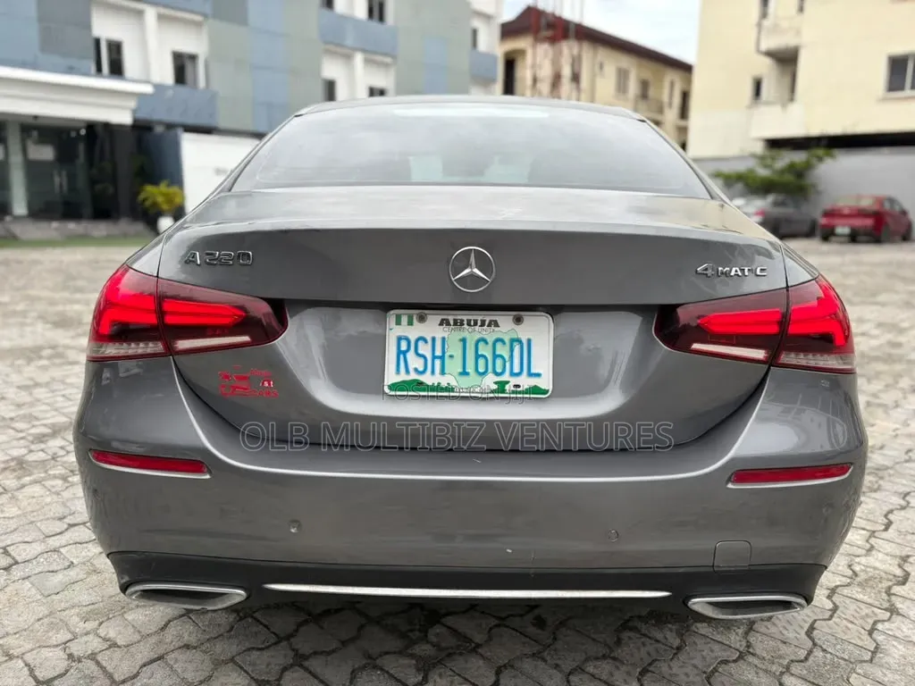 Mercedes-Benz A-Class Base A 220 AWD 4MATIC 2020 Gray