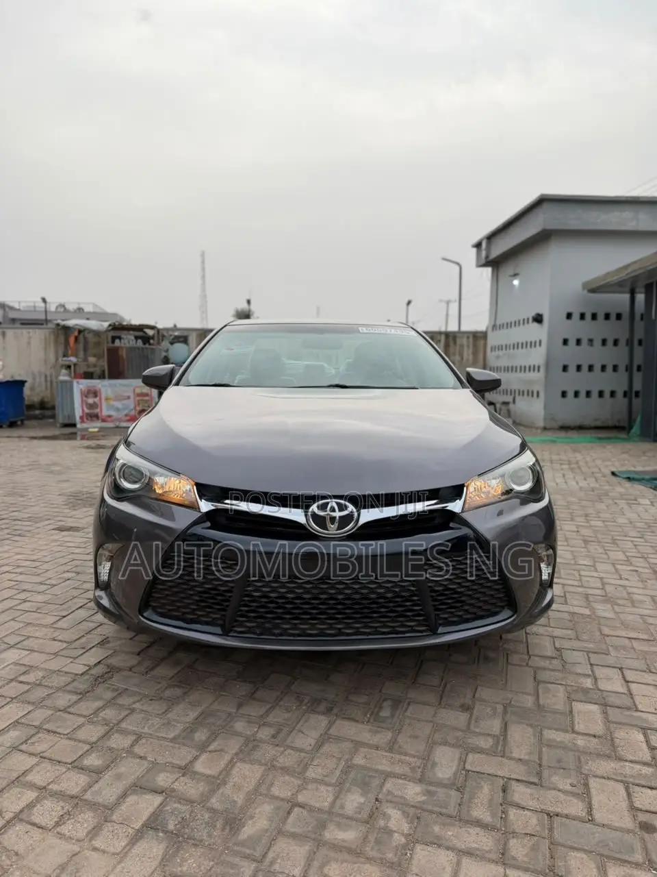 Toyota Camry SE 4dr Sedan (2.5L 4cyl 6A) 2016 Gray