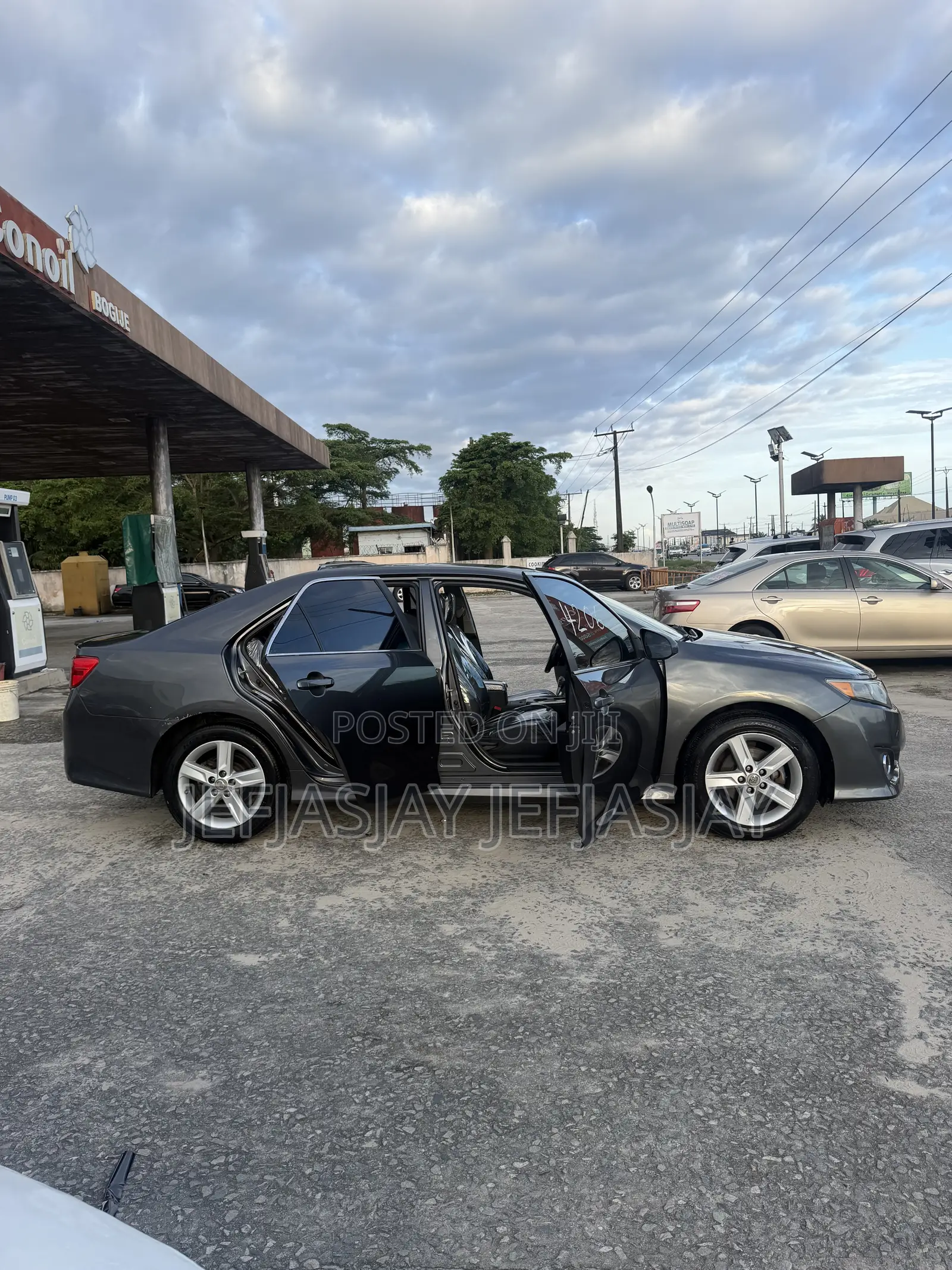 Toyota Camry SE Limited Edition 4dr Sedan (2.5L 4cyl 6A) 2012 Black