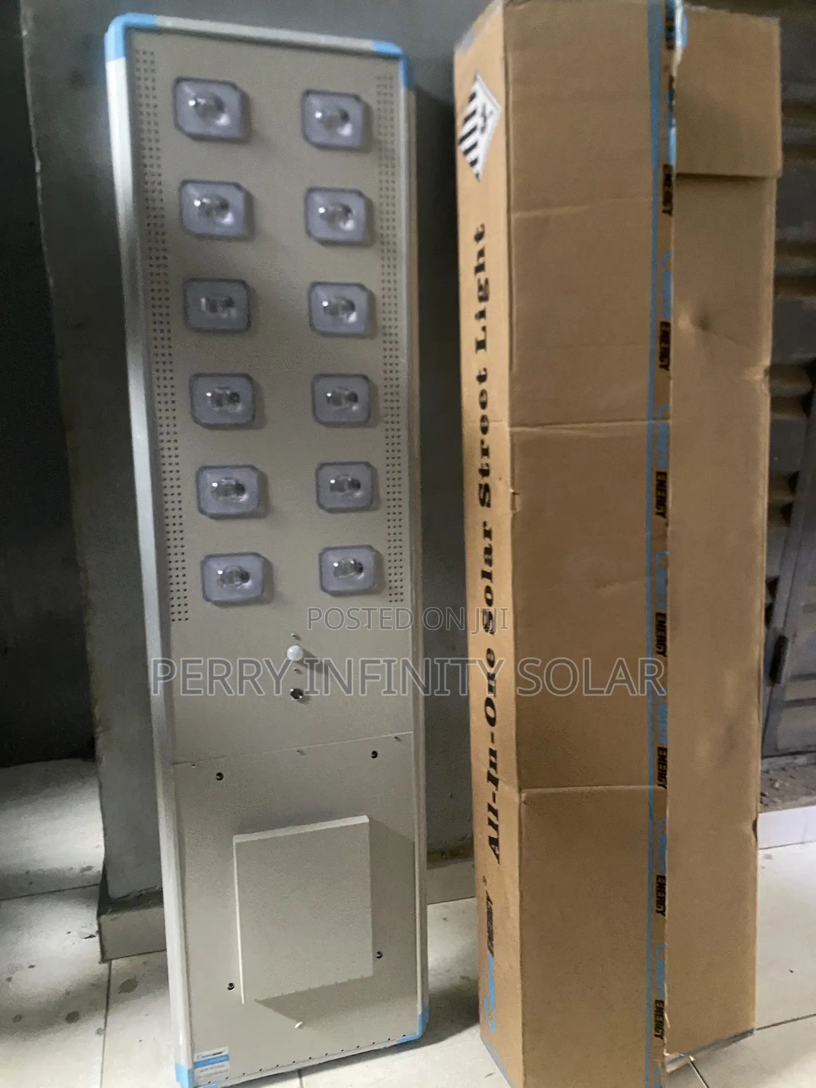 Cworthy C2 100W All-in-One Solar Street Light – Brand New