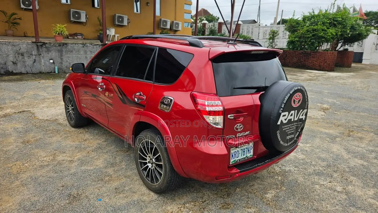 Toyota RAV4 2011 Burgundy