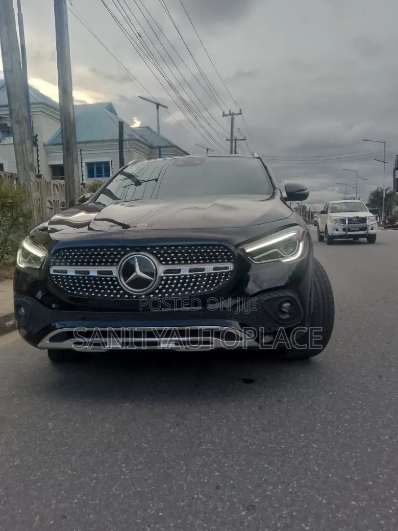 Mercedes-Benz GLA 250 2021 Black