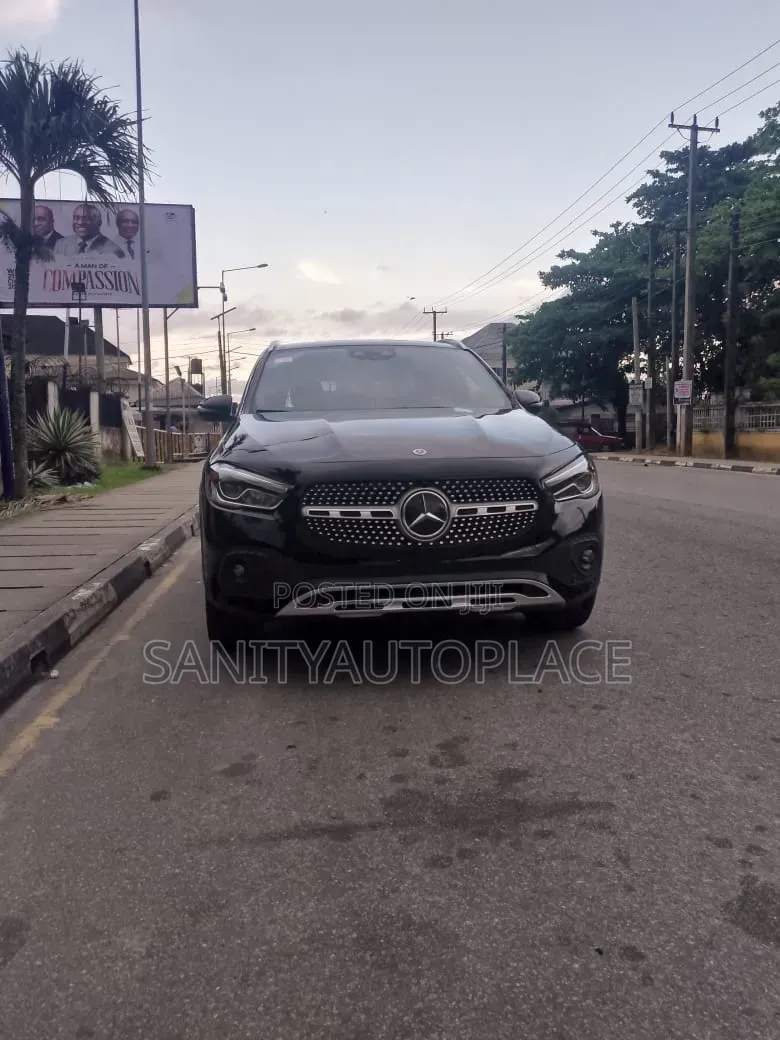 Mercedes-Benz GLA 250 2021 Black