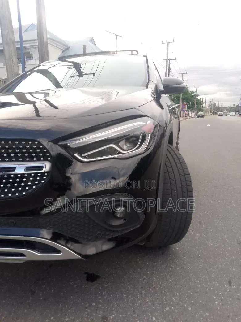 Mercedes-Benz GLA 250 2021 Black