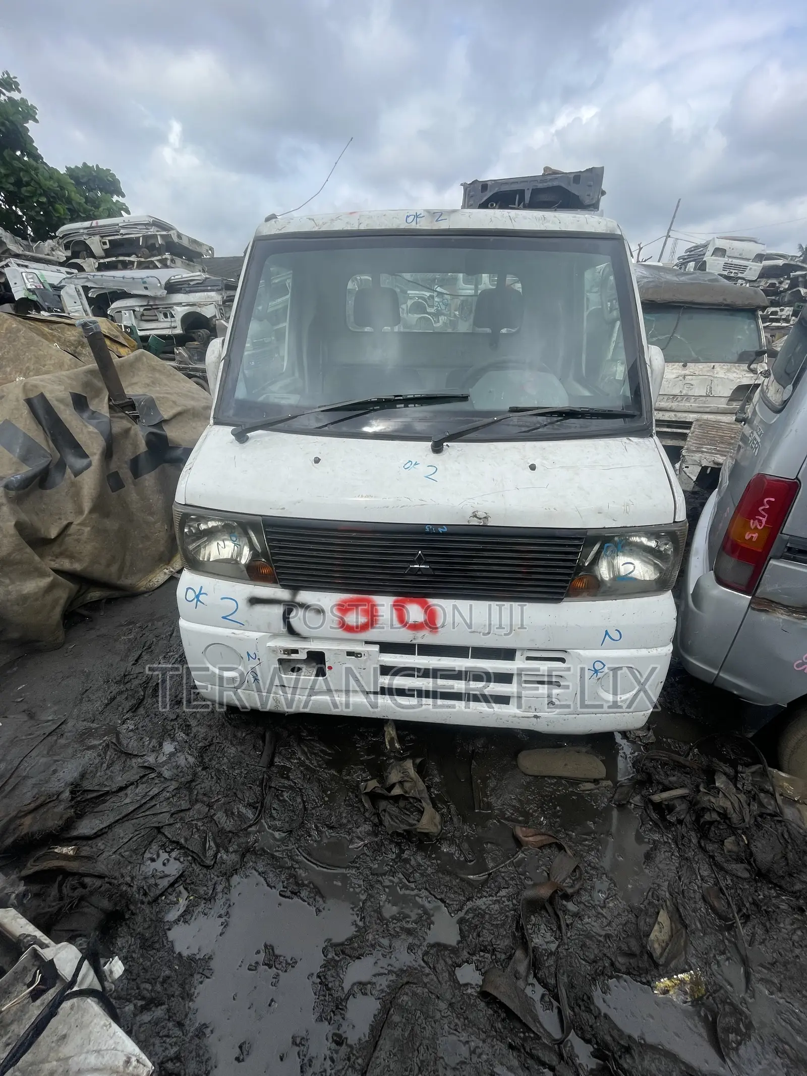 Mitsubishi Fuso Canter 2009 White