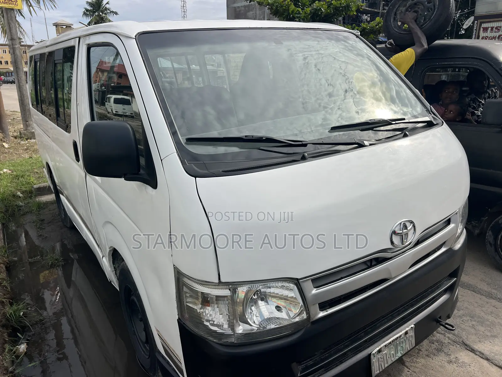 Toyota HiAce 2017 White