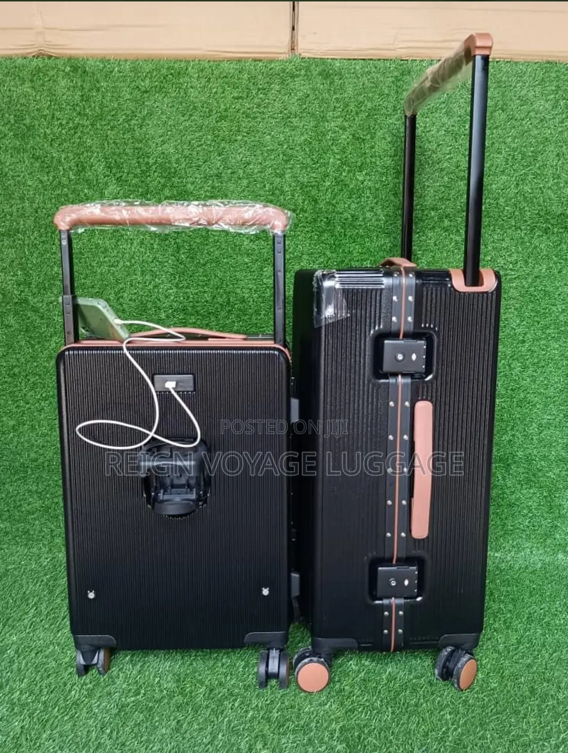 Luxury Ribbed 2 Piece Luggage Set