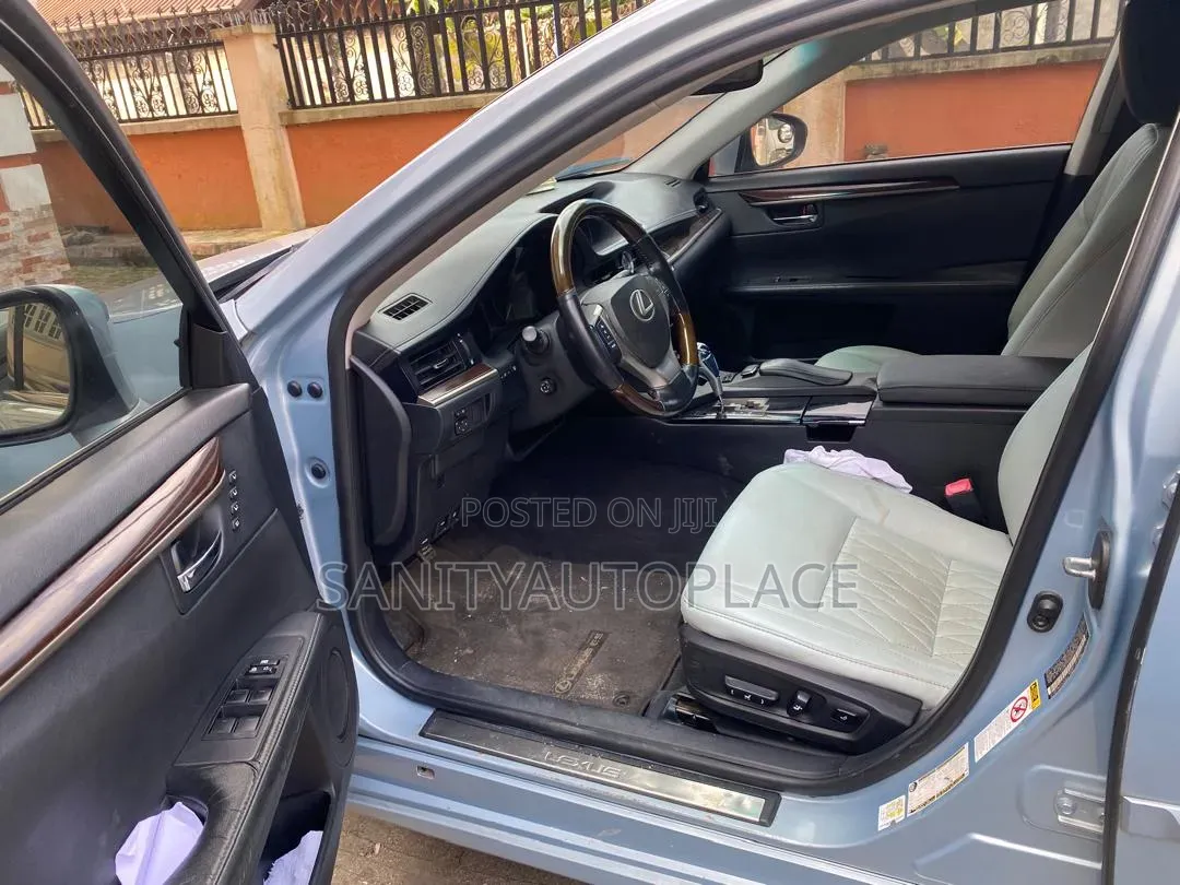 Lexus ES 350 FWD 2013 Blue