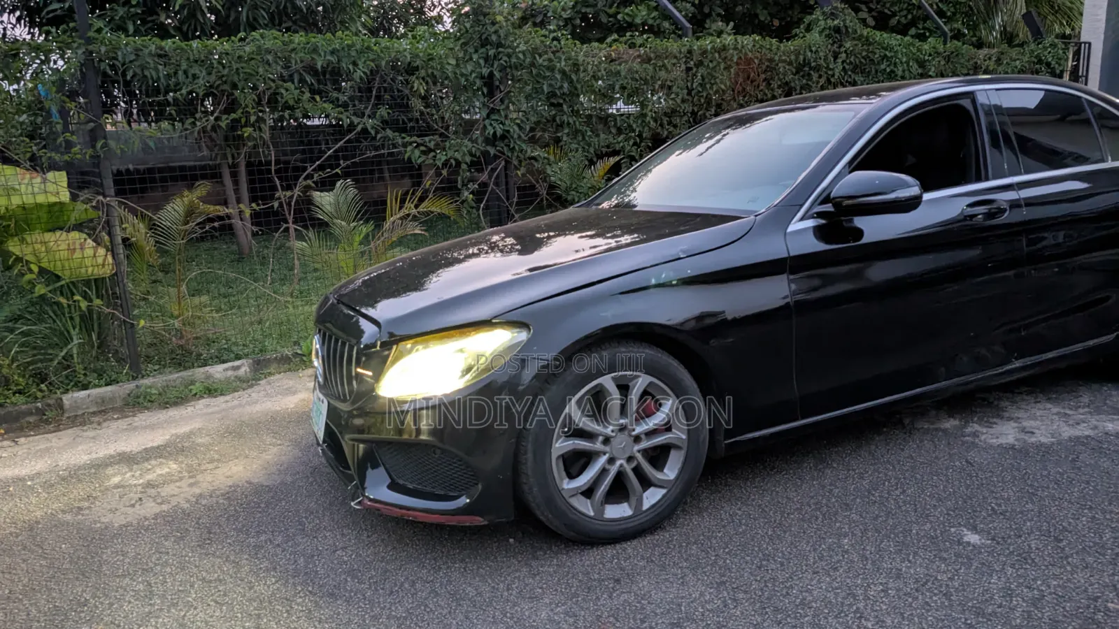 Mercedes-Benz C300 2016 Black