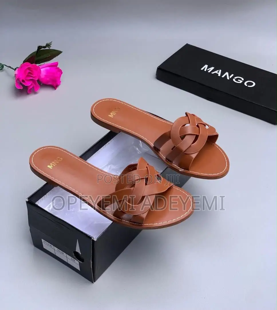 Luxe Lv Slides