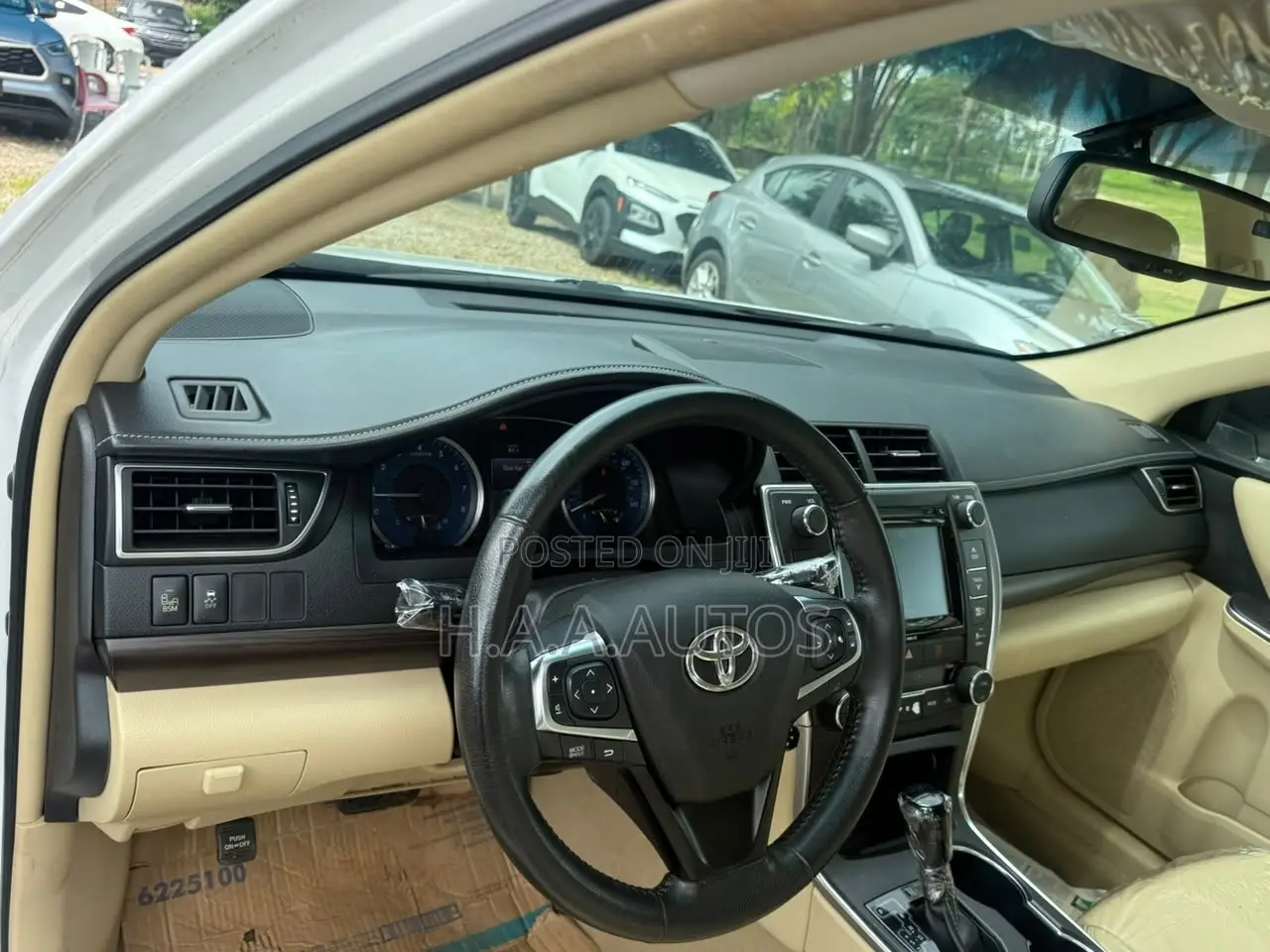 Toyota Camry XLE 4dr Sedan (2.5L 4cyl 6A) 2016 White
