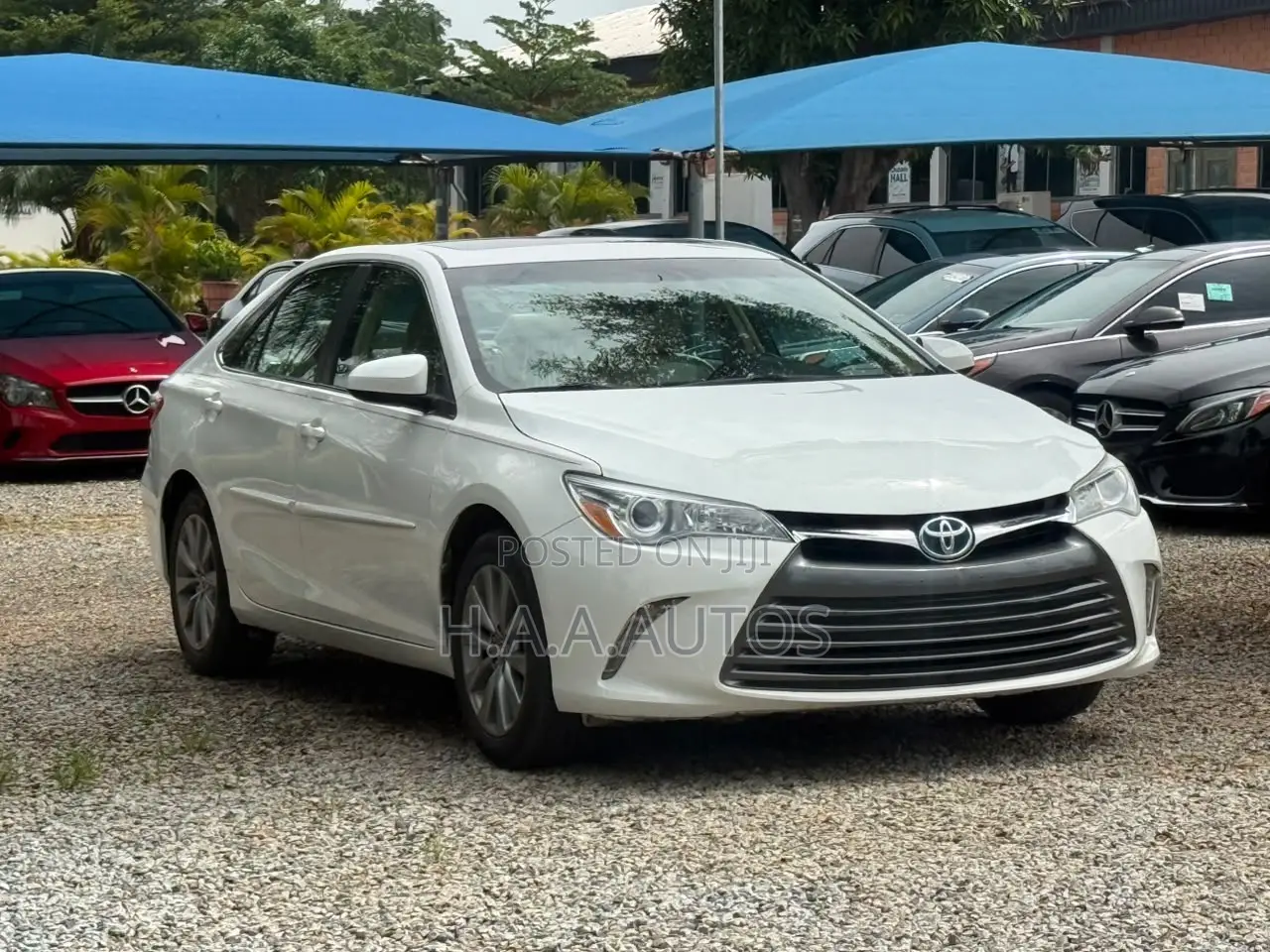 Toyota Camry XLE 4dr Sedan (2.5L 4cyl 6A) 2016 White