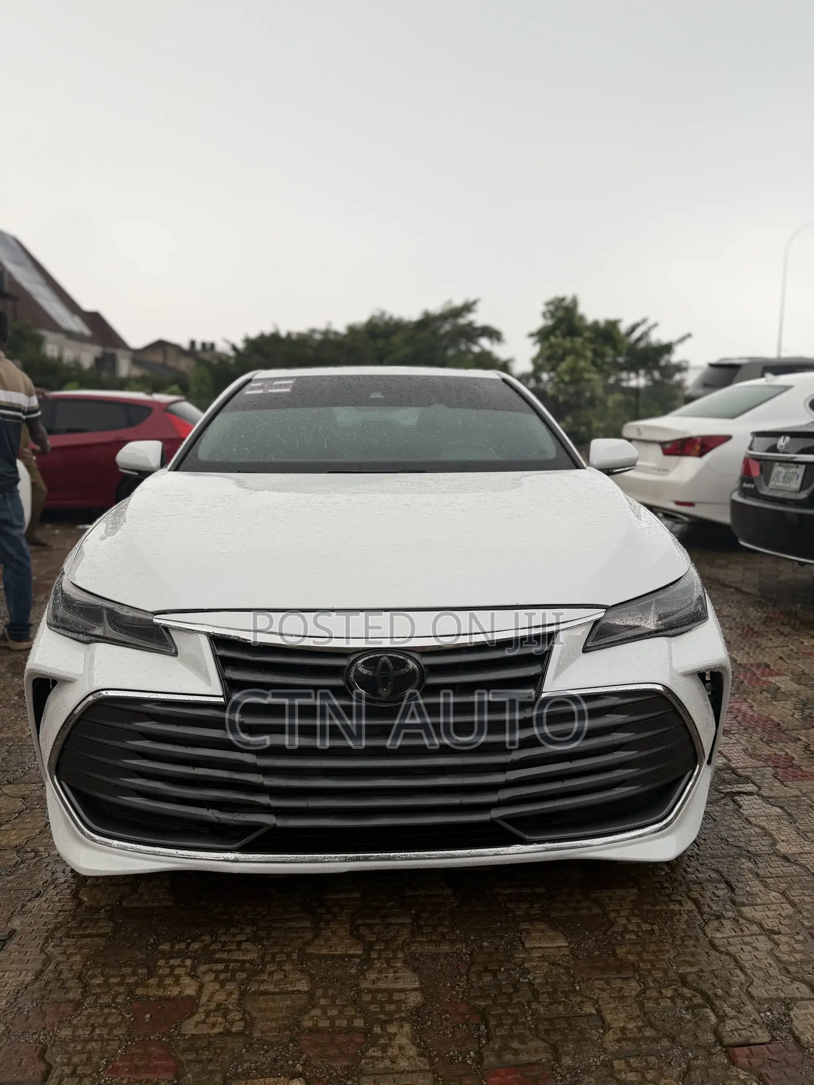 Toyota Avalon Limited FWD Sedan (3.5L V6 8A) 2019 White
