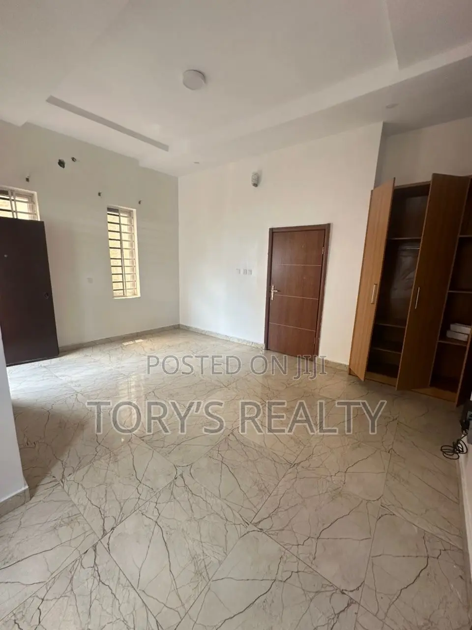 4bdrm Duplex in Lekki Phase 2 for sale