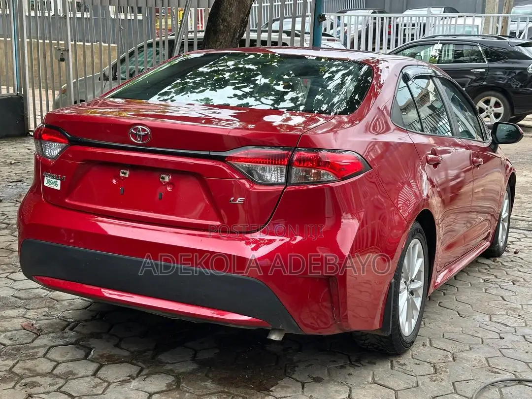 Toyota Corolla LE 2021 Red