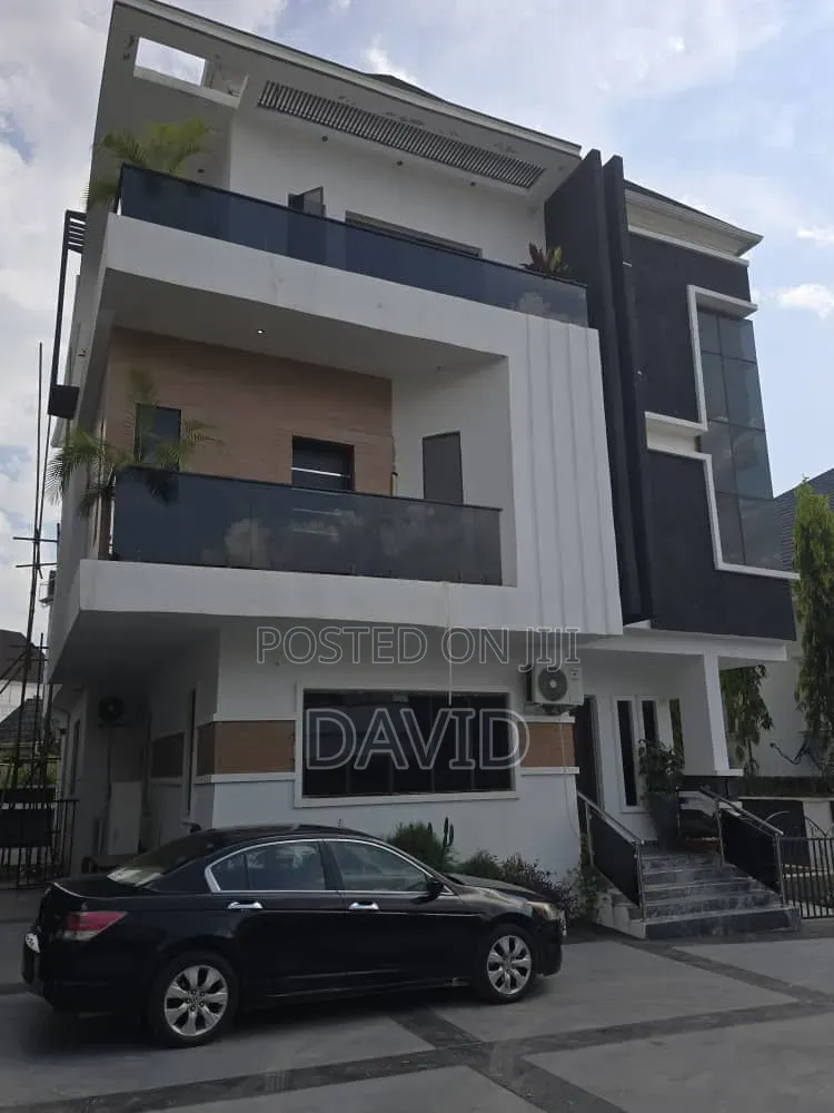 5bdrm Duplex in Asokoro for sale