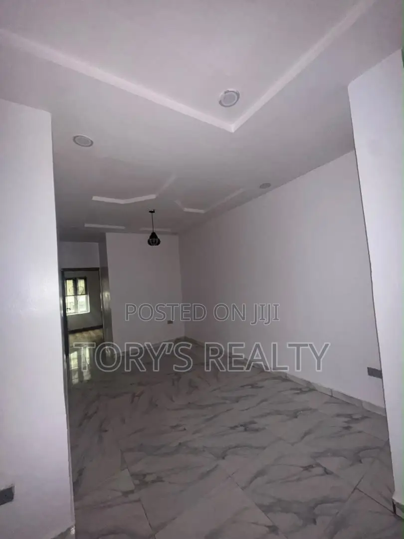 2bdrm Apartment in Lekki Phase 2 for rent
