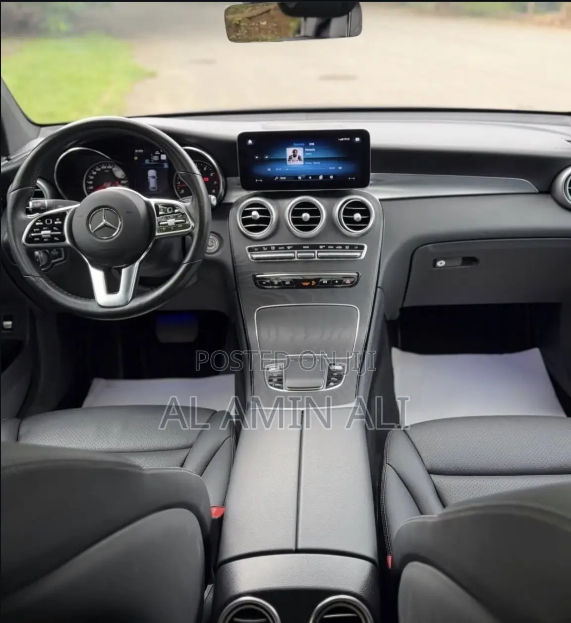 Mercedes-Benz GLC-Class GLC 300 2023 Black