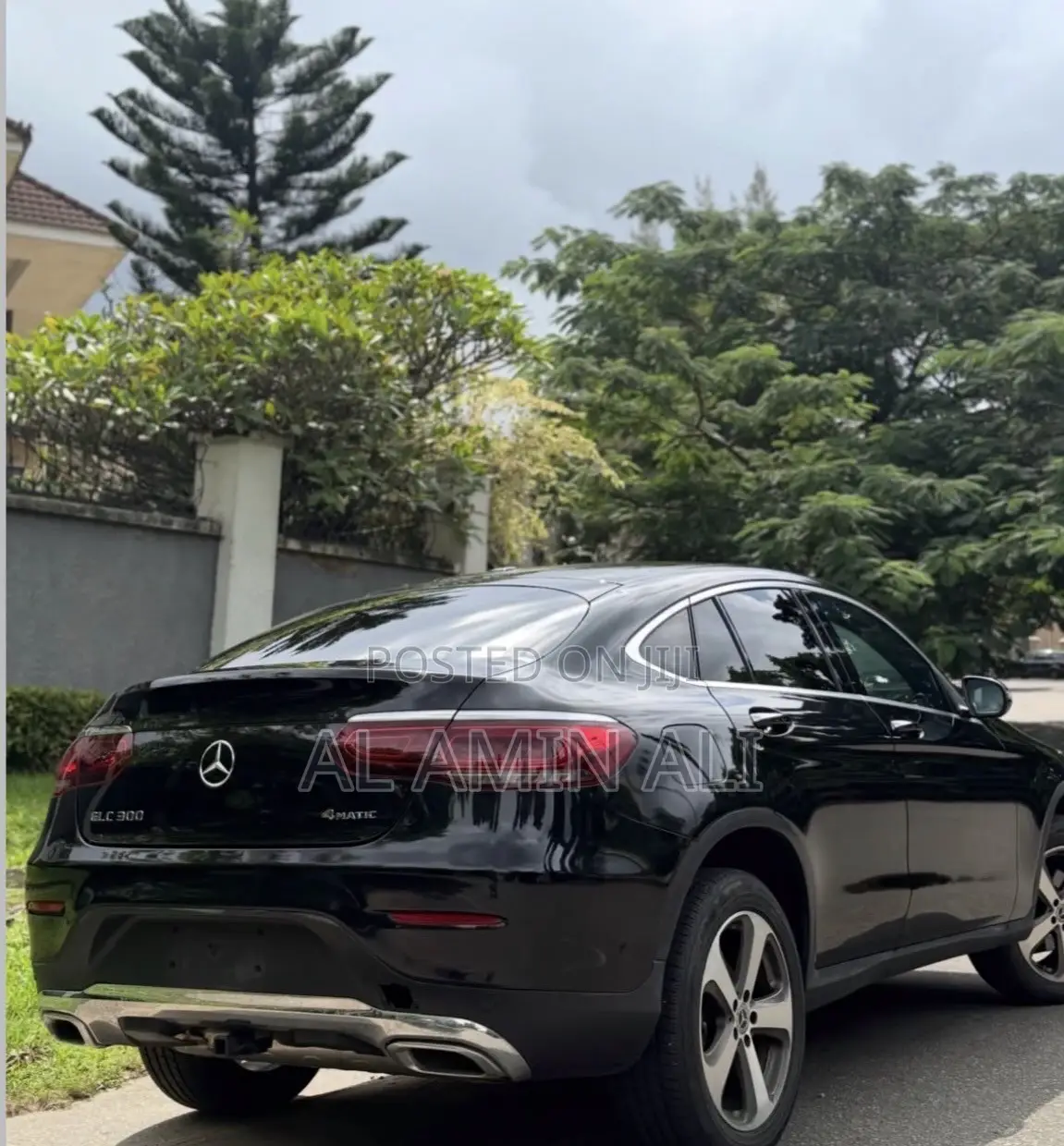 Mercedes-Benz GLC-Class GLC 300 2023 Black