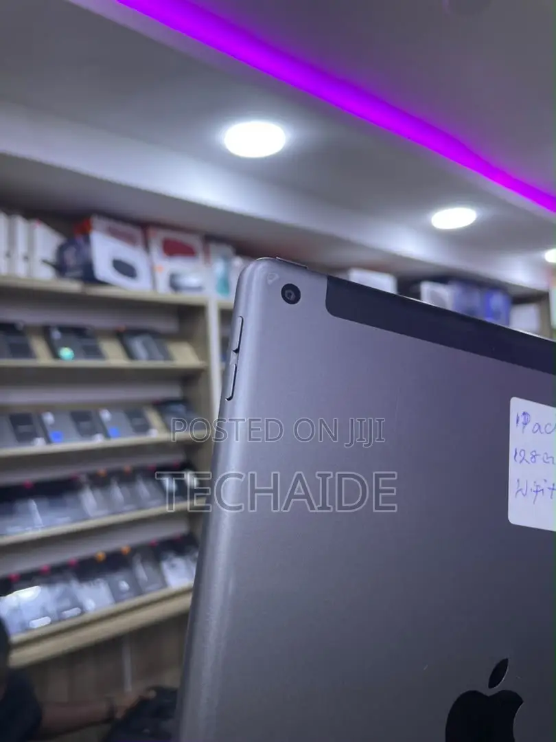 Apple iPad 10.2 (2019) 128 GB Silver