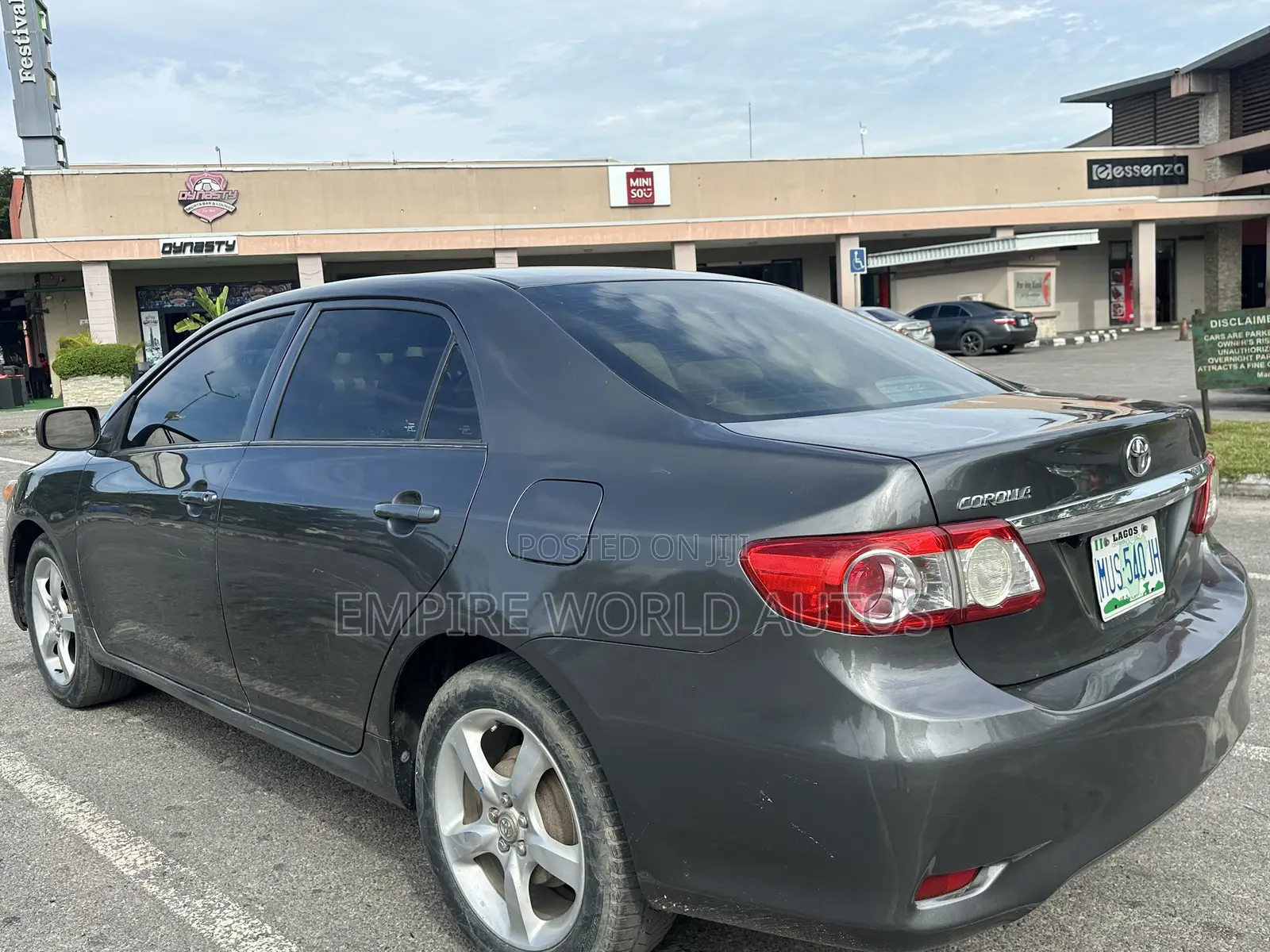 Toyota Corolla LE Special Edition 4dr Sedan (1.8L 4cyl 4A) 2013 Gray