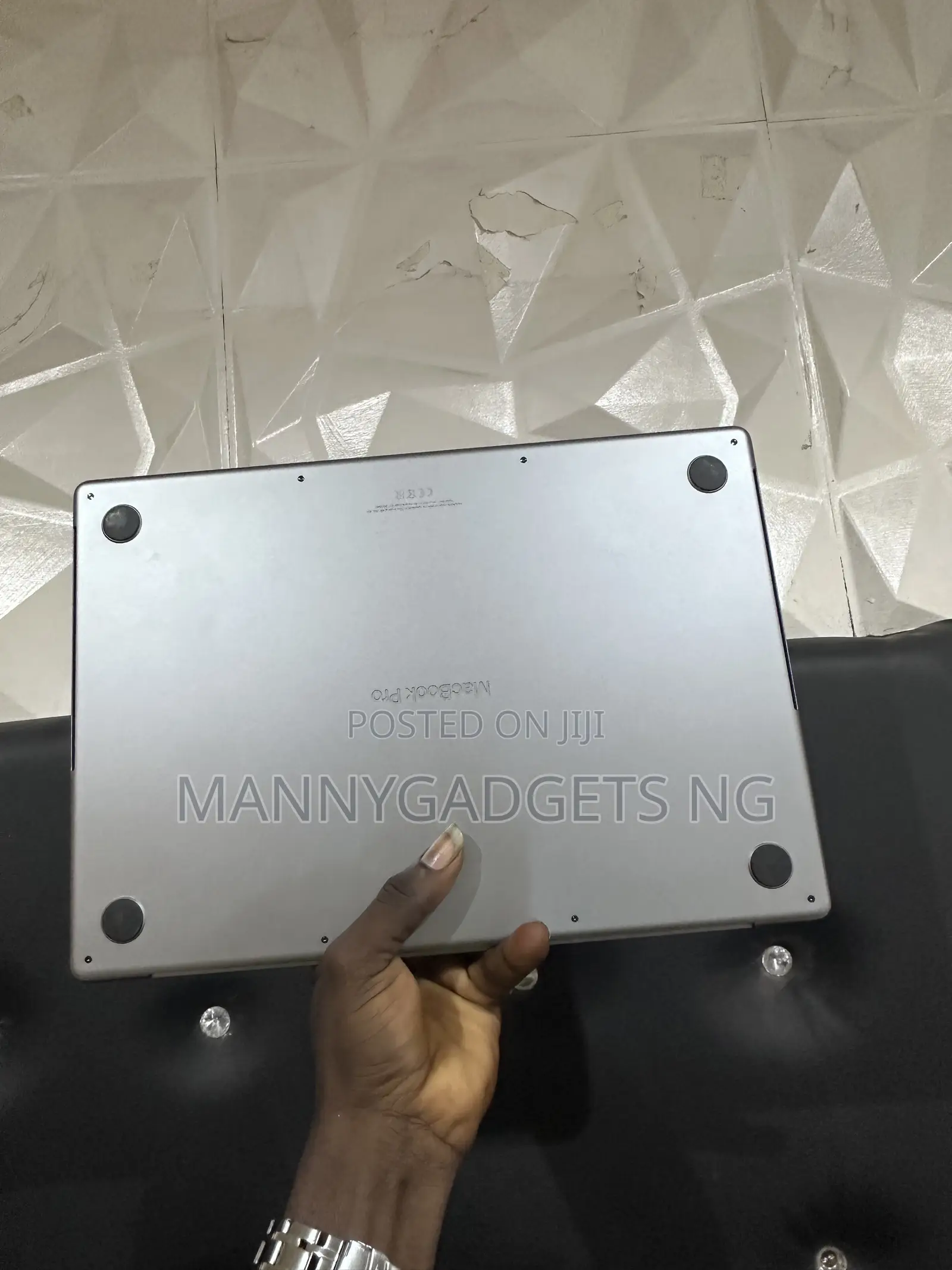 Laptop Apple MacBook Pro 2021 M1 32GB Apple M1 Pro SSD 1T