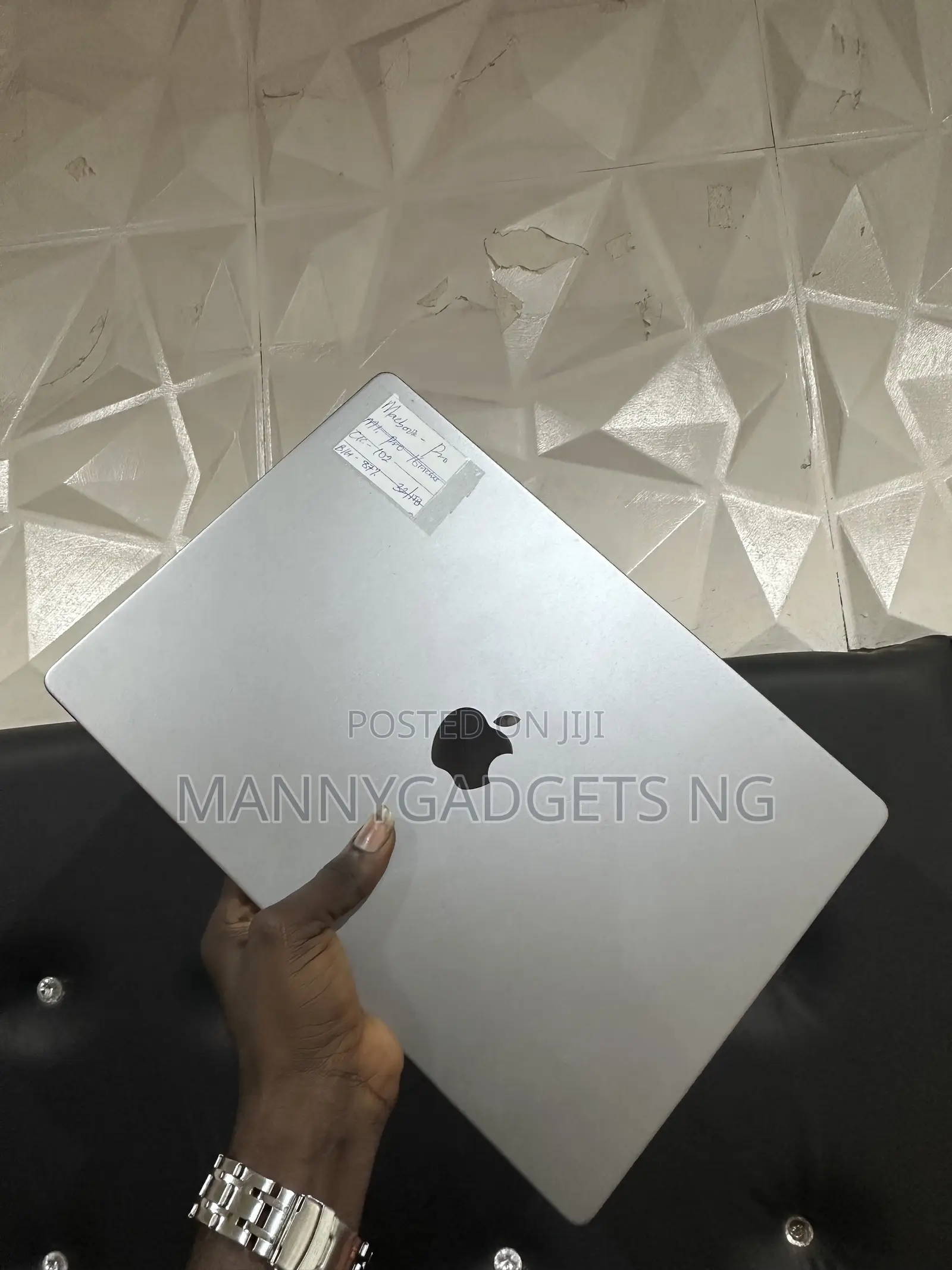 Laptop Apple MacBook Pro 2021 M1 32GB Apple M1 Pro SSD 1T