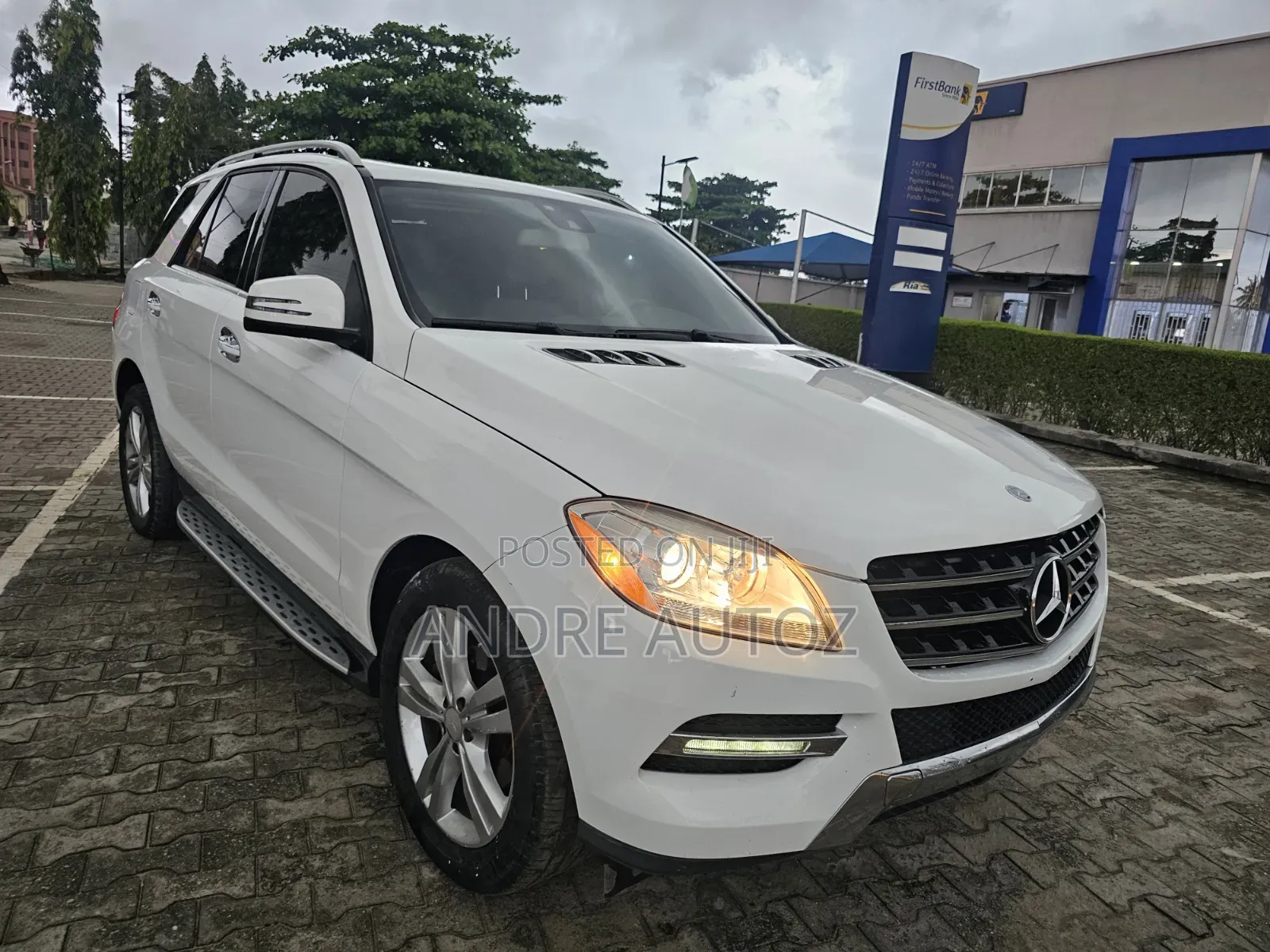Mercedes-Benz M Class ML350 4MATIC 4dr SUV AWD (3.5L 6cyl 7A) 2014
