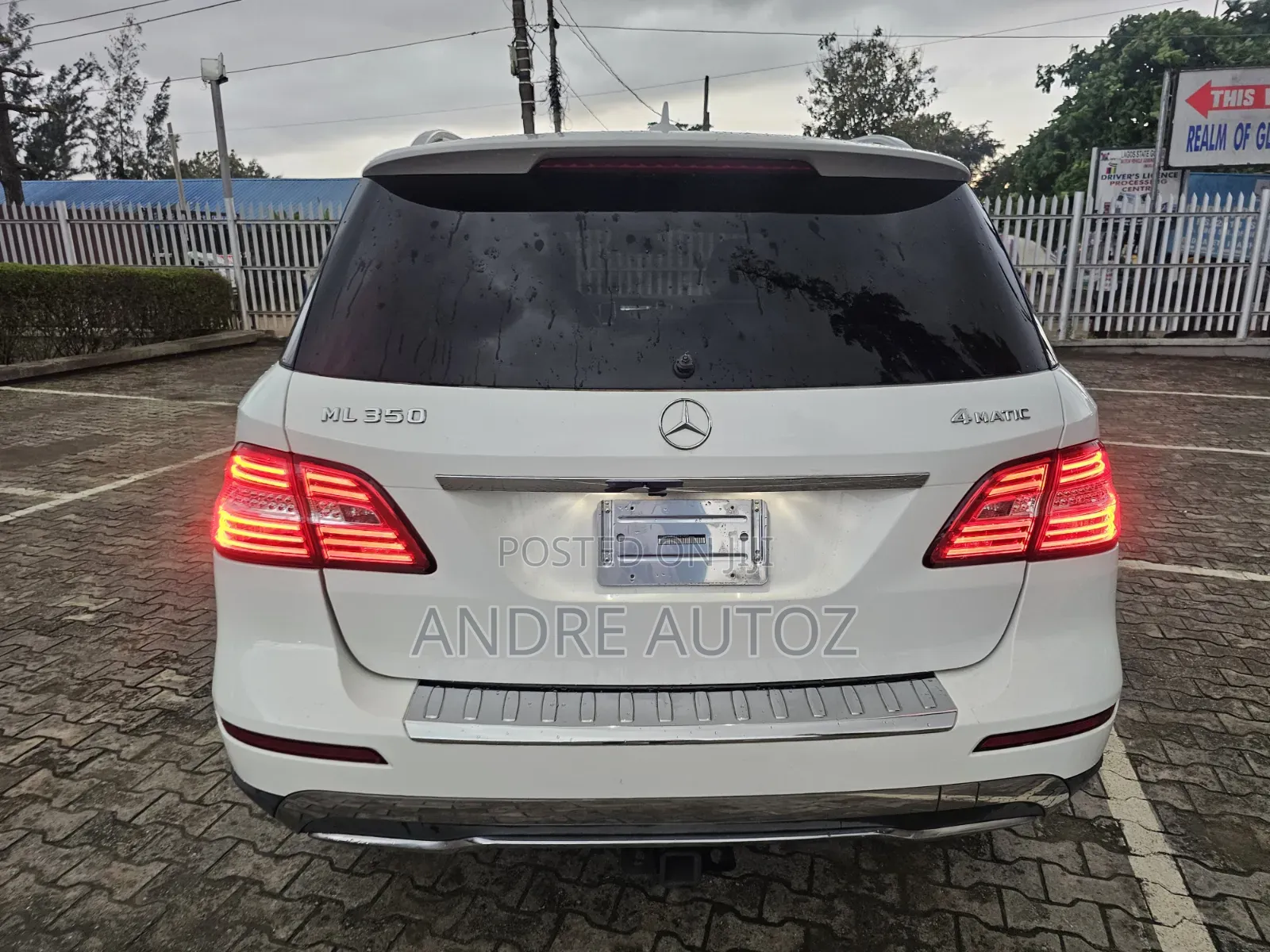 Mercedes-Benz M Class ML350 4MATIC 4dr SUV AWD (3.5L 6cyl 7A) 2014