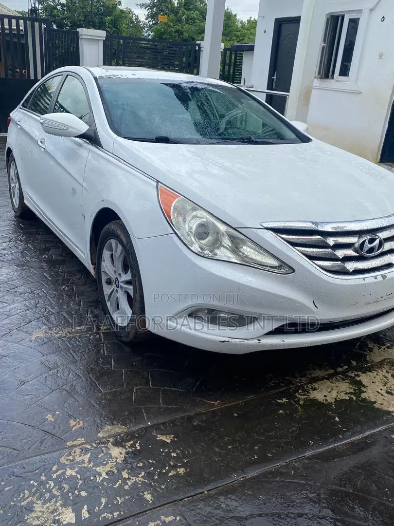 Hyundai Sonata GLS Sedan FWD (2.4L 4cyl 6M) 2012 White