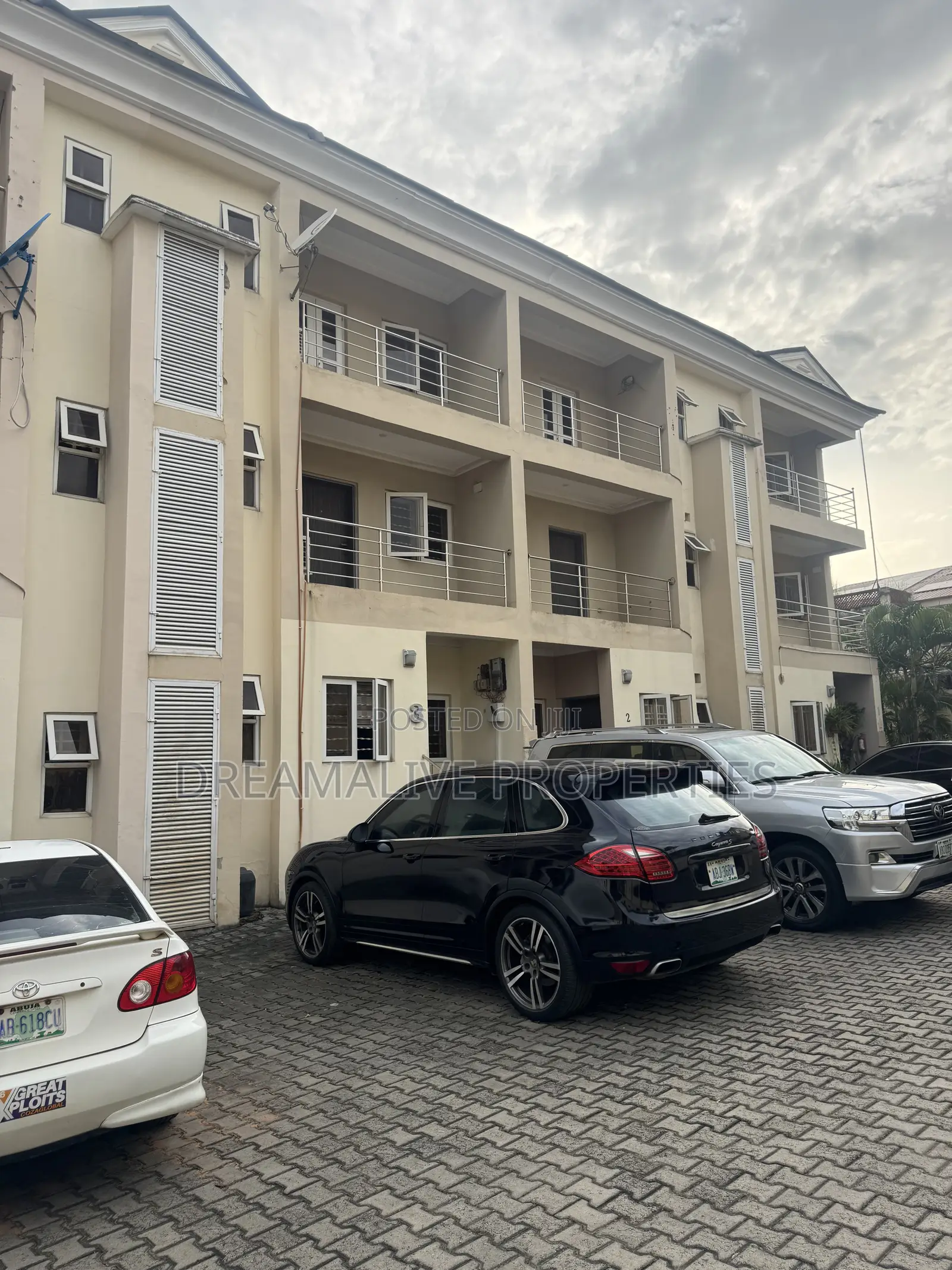 4bdrm Duplex in Wuse 2 for rent