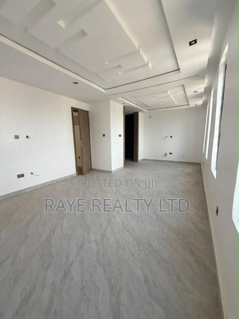 4bdrm Duplex in Ikeja for sale