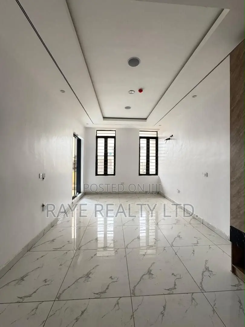 4bdrm Duplex in Ogudu GRA for sale