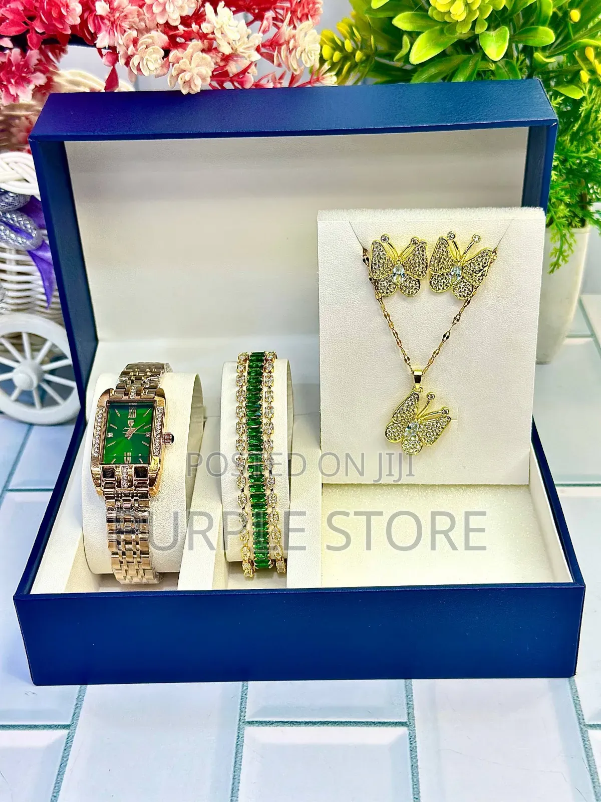 Poedagar Ladies Watch and Jewelry Set