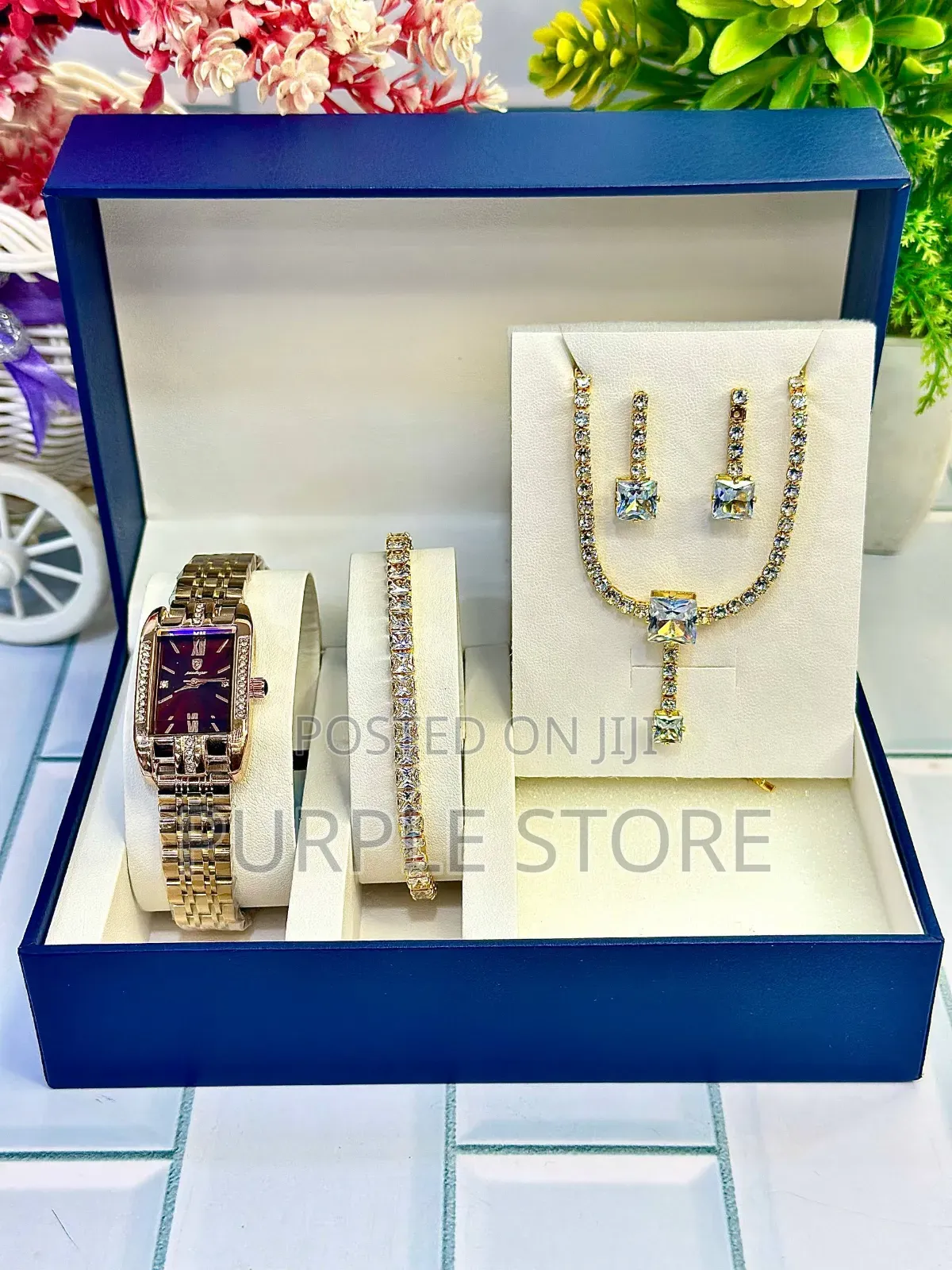 Poedagar Ladies Watch and Jewelry Set