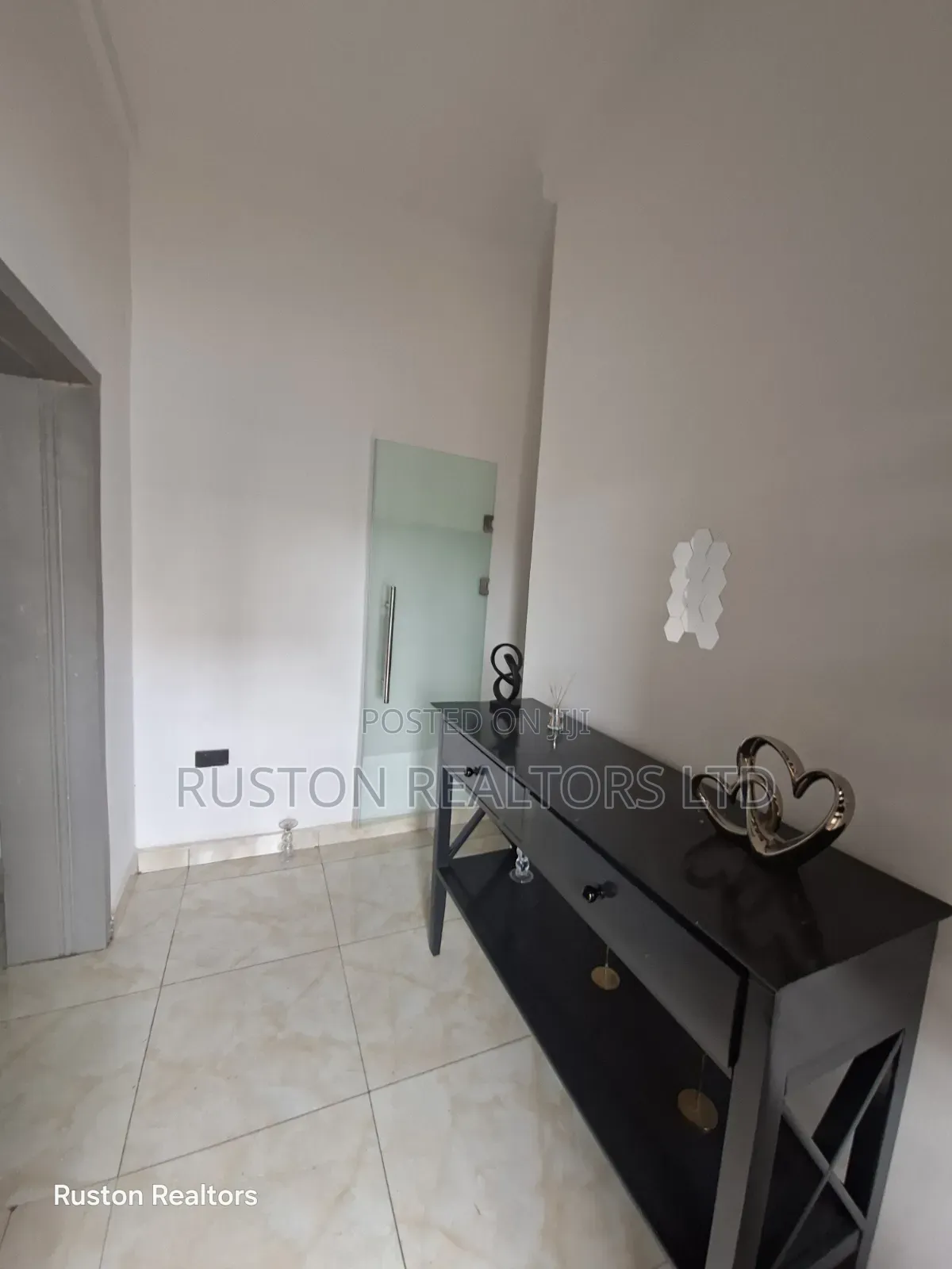 Furnished 5bdrm Duplex in Carlton Gate Estate, Akobo for rent