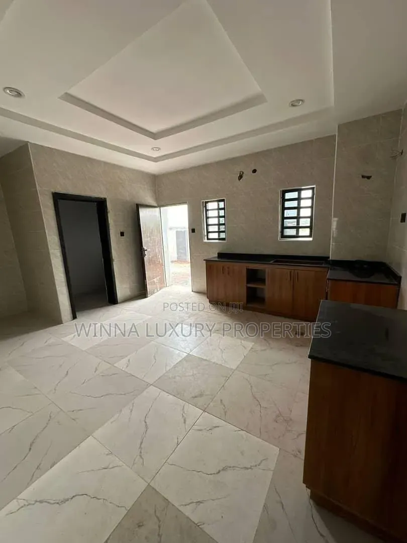 4bdrm Townhouse / Terrace in Gaduwa for rent